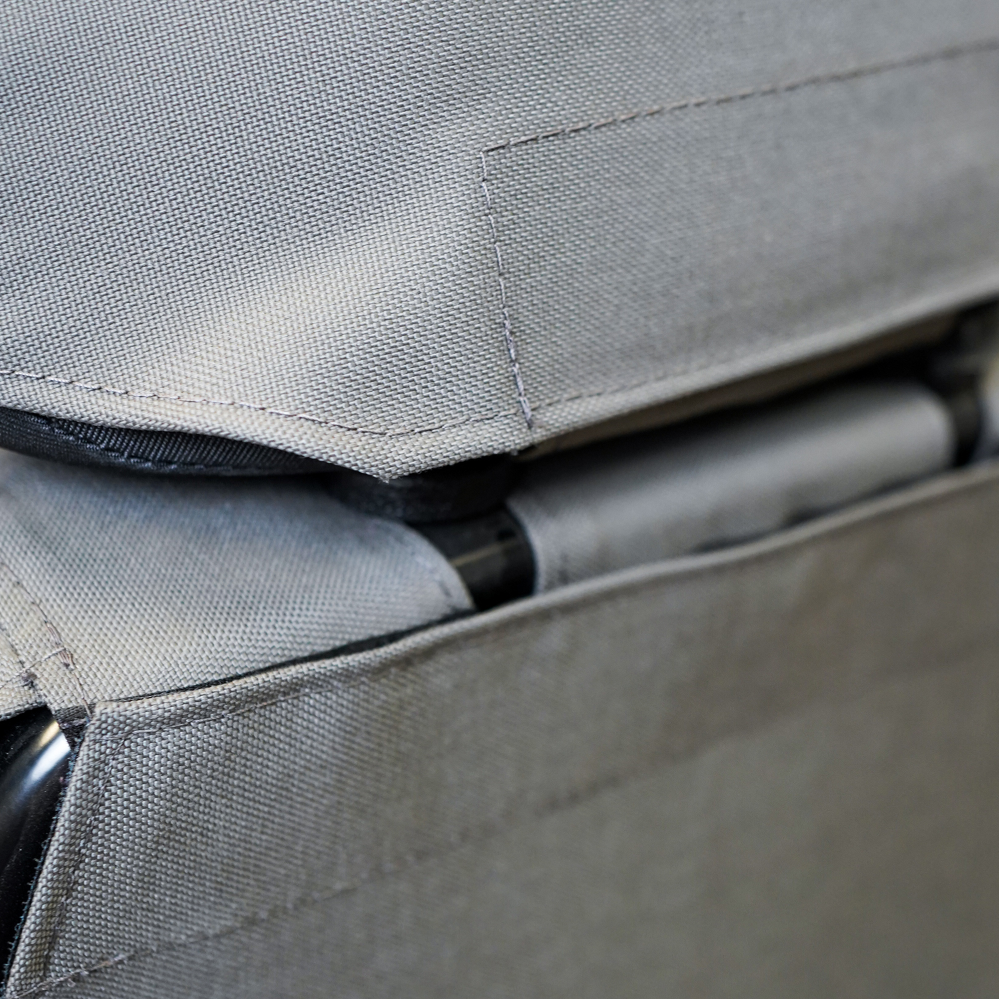 Antimicrobial Case G Series Wheel Loader Seat Cover (E0822061)