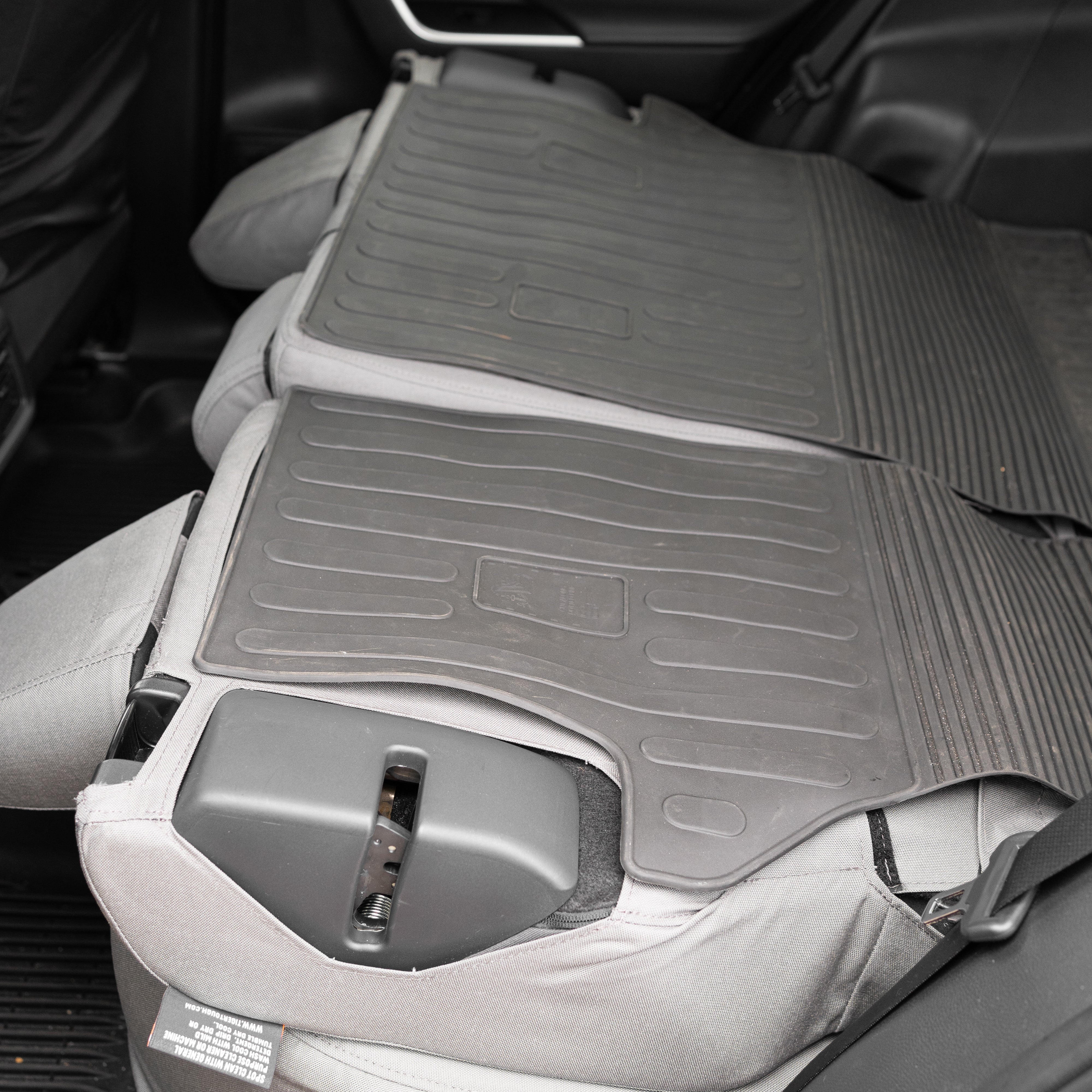 Toyota Rav4 Rear Seat Covers (W1755013)